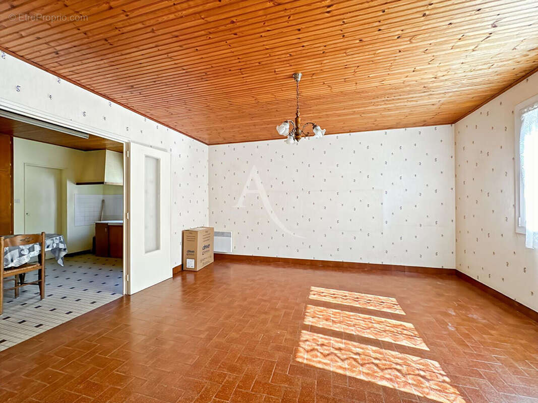 Maison à SALLERTAINE