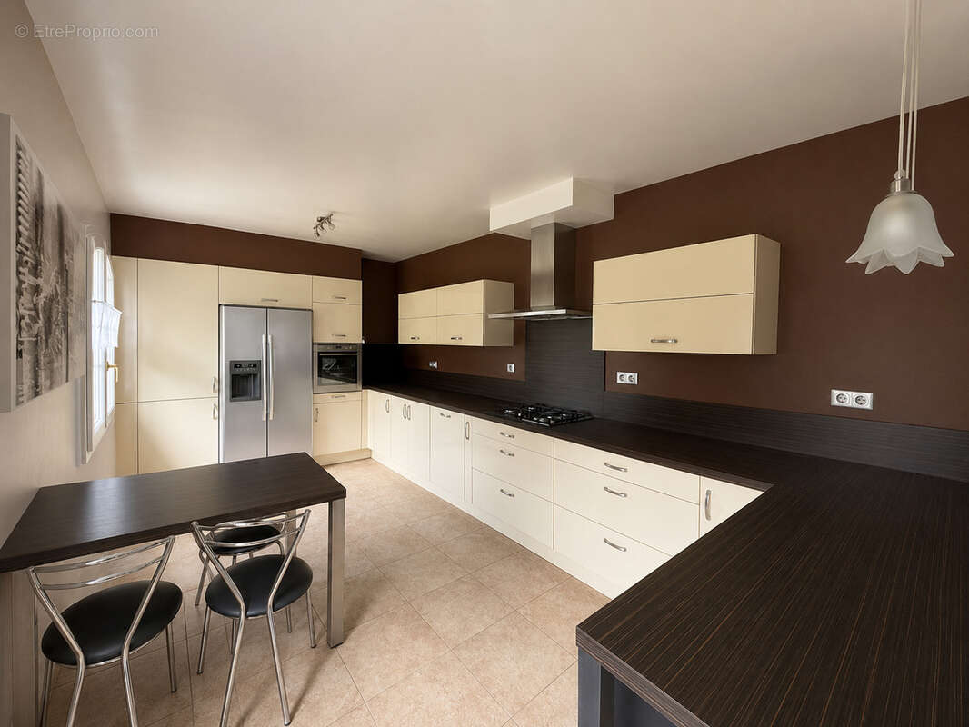 2 maisons sur plus d'1 hectare - photo 7