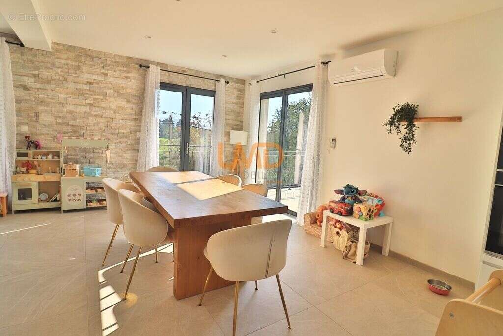 Maison à SAINT-MAXIMIN-LA-SAINTE-BAUME