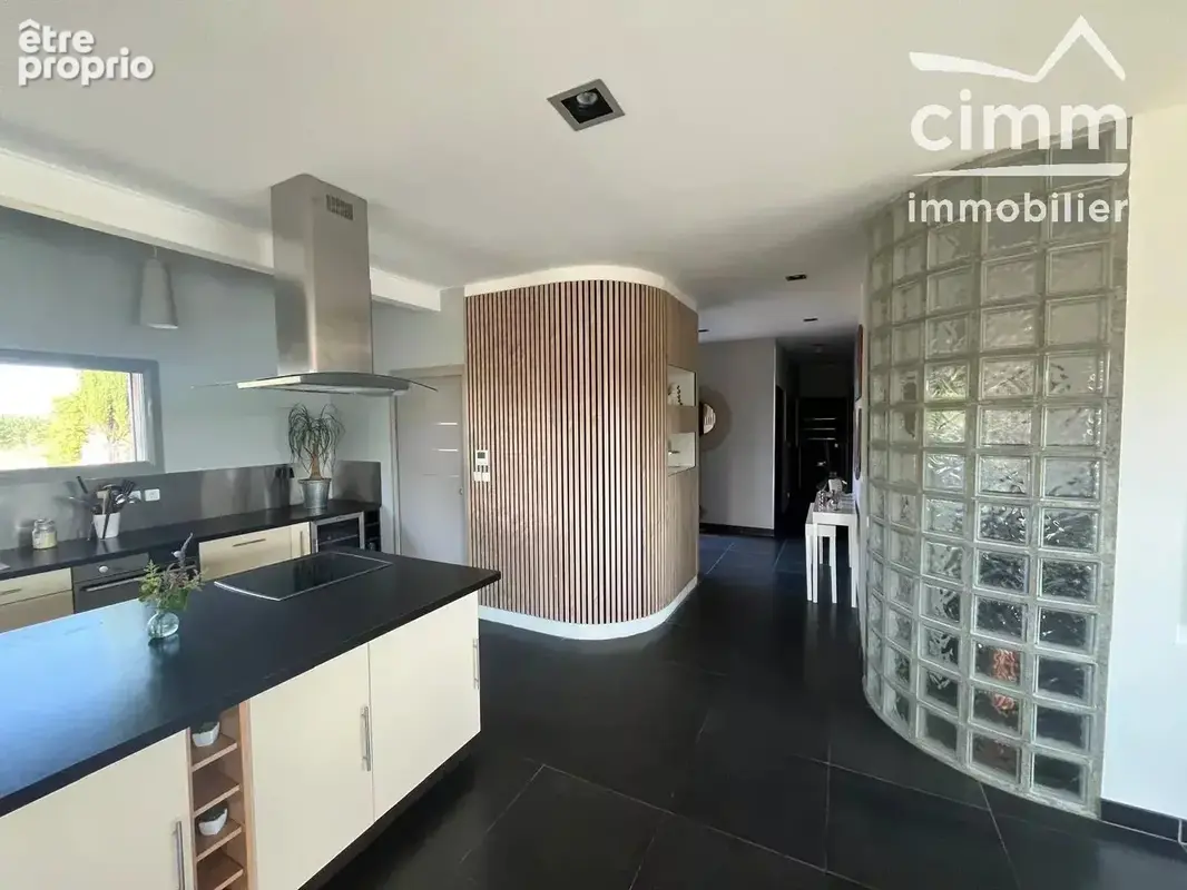 POUCHARRAMET —Villa d'architecte – 160 m² – Piscine – Parc de 3 500 m² – Vue campagne, lac et Pyrénées - photo 5