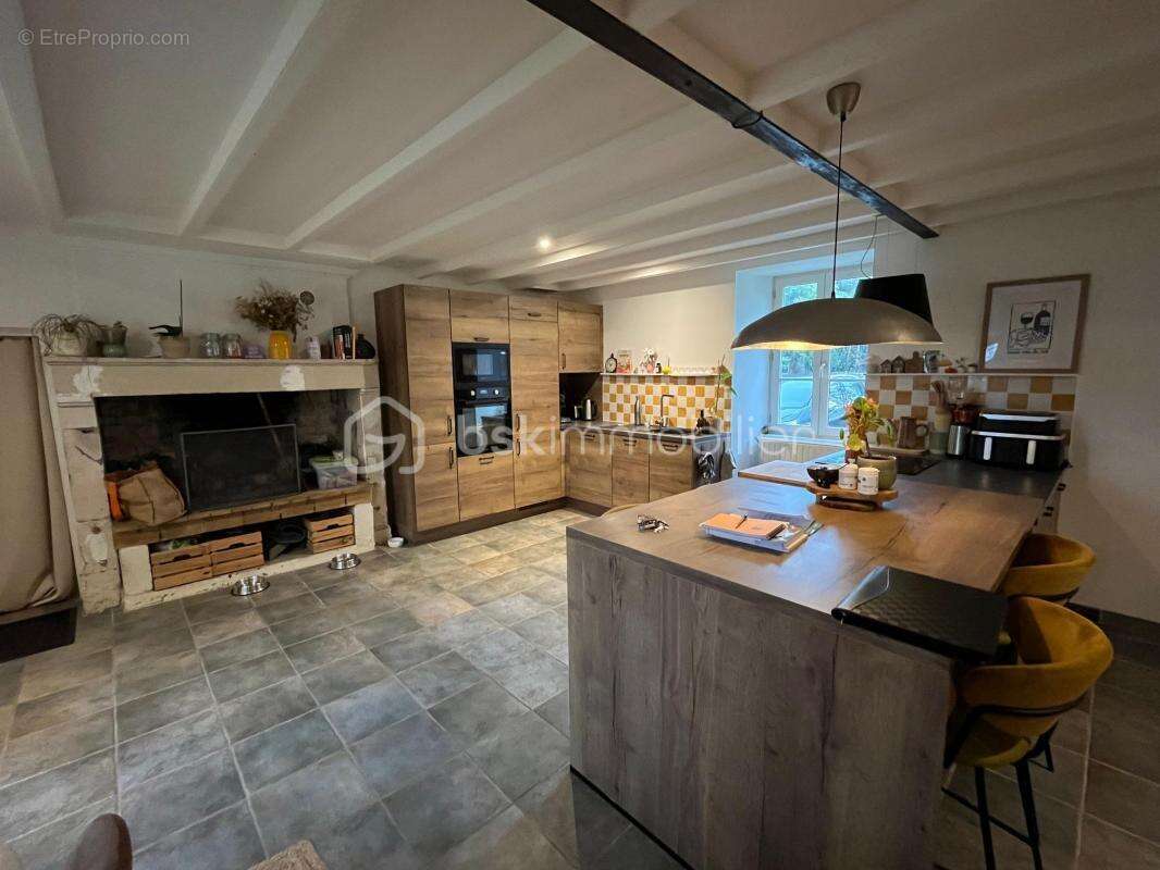 Maison à BEAUVOIR-SUR-NIORT