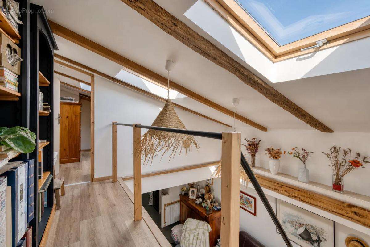 Ensemble immobilier de 8 pièces 141 m² à Dompierre-sur-Mer - photo 4
