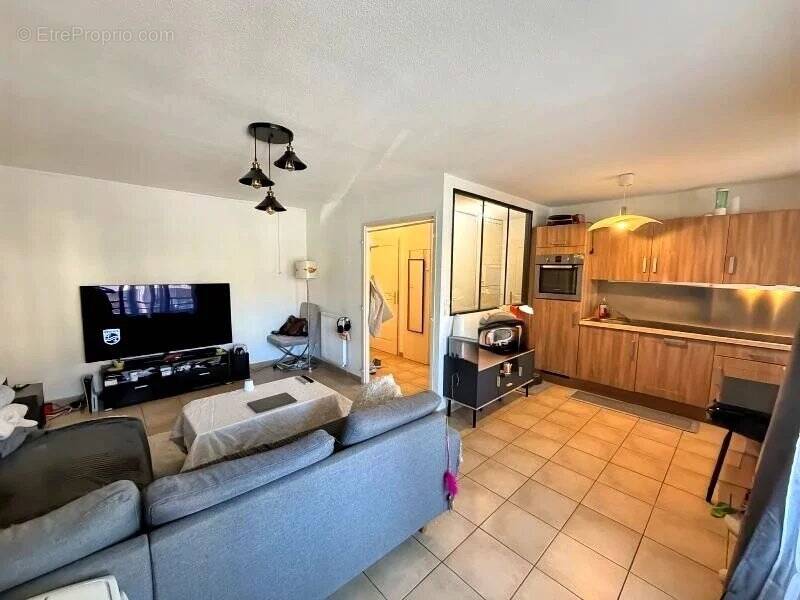 Appartement à CRUSEILLES