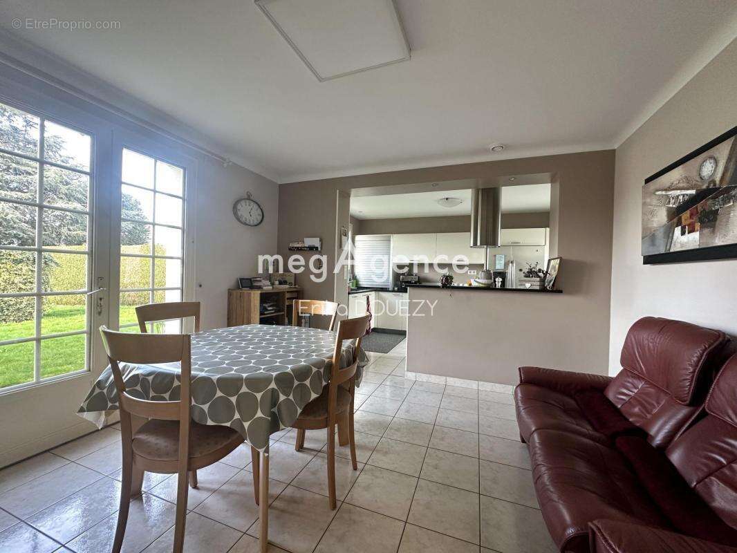 Maison à MAULEVRIER