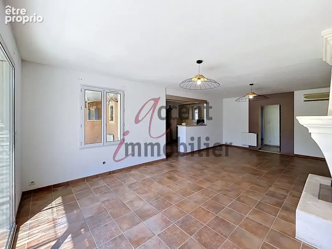 Mollégès, Maison 3 chambres, piscine et ses dépendances - photo 6