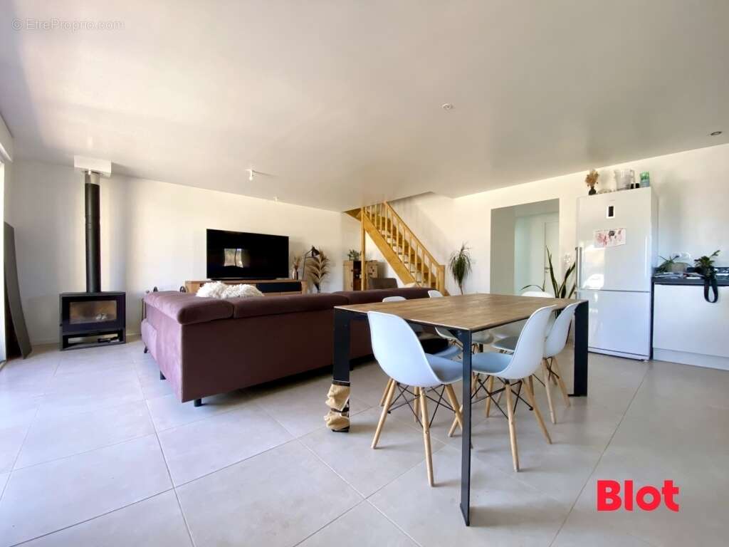 Maison 5 pièces 123 m² à vendre à Montauban-De-Bretagne (35360) - photo 4