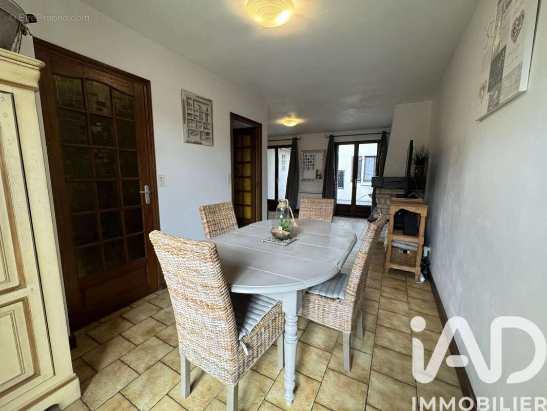 Photo 3 - Maison à EURVILLE-BIENVILLE