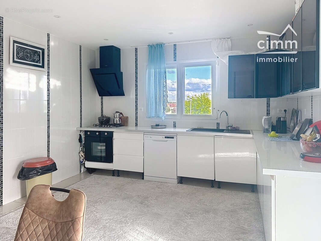 Maison 145 m² à Villemandeur  - photo 3