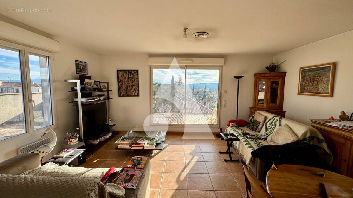 Appartement à PERTUIS