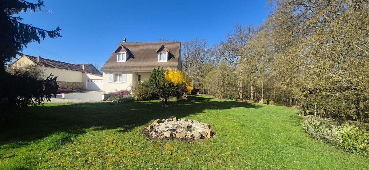 Maison à LEVIGNEN