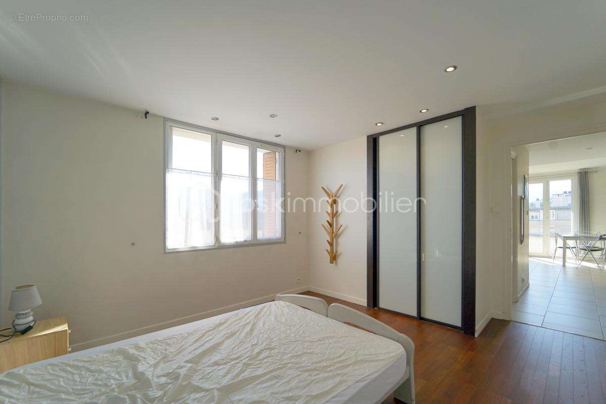 T2 lumineux en hyper-centre avec vue montagnes et balcon - photo 10