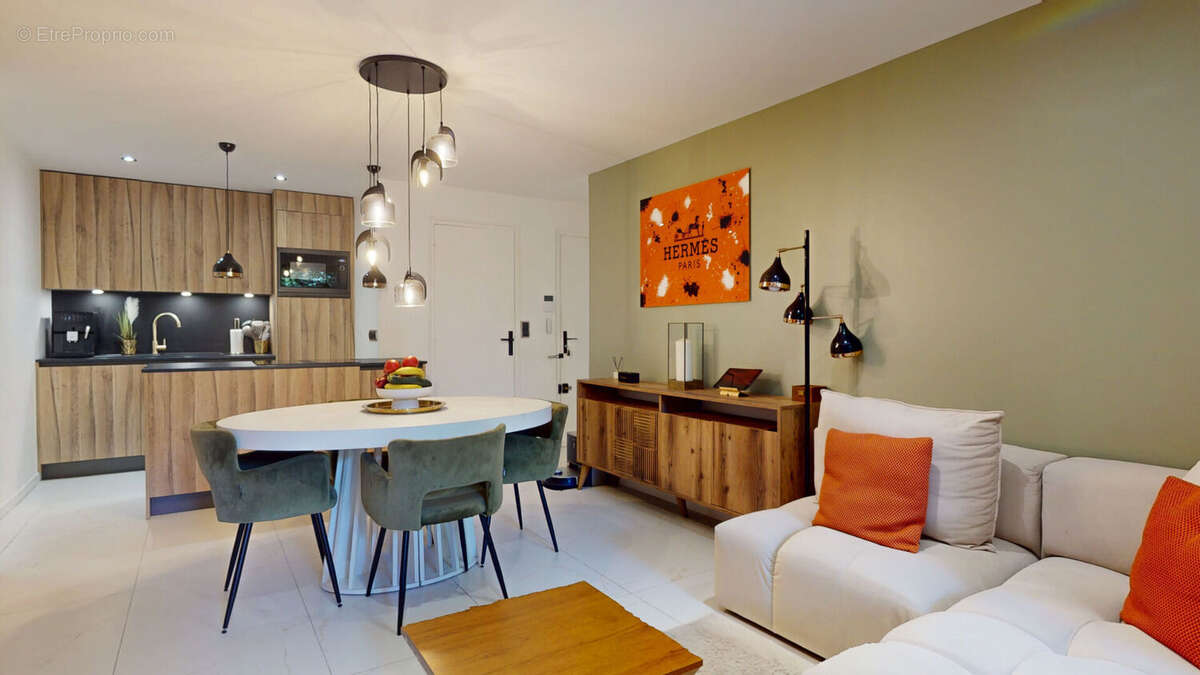 Appartement à SAINT-LAURENT-DU-VAR
