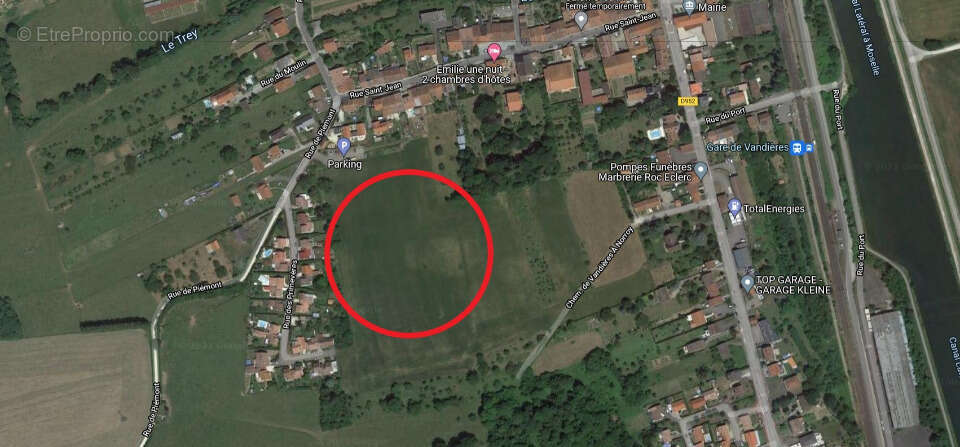 Terrain à VANDIERES