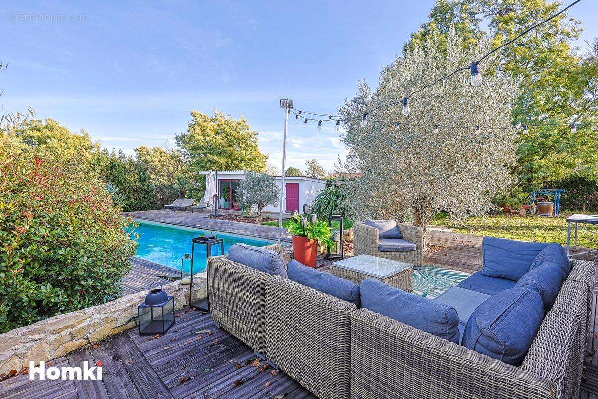 Maison à MONTAIGUT-SUR-SAVE