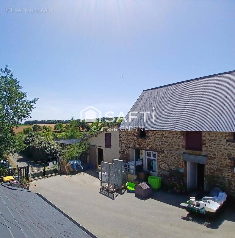 Photo 1 - Commerce à BRAINS-SUR-LES-MARCHES