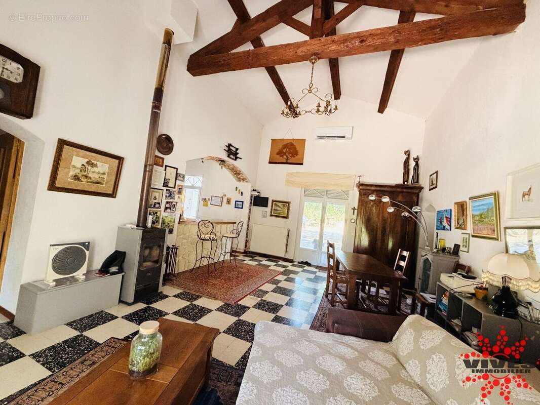 Maison de campagne pleine de charme sur 1768m2 - photo 8
