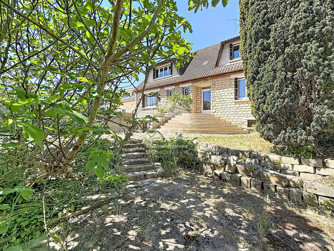 Maison à ETAMPES