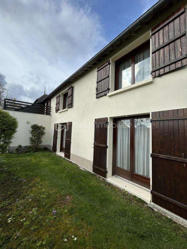 Maison 141 m² à Justine-Herbigny  - photo 4