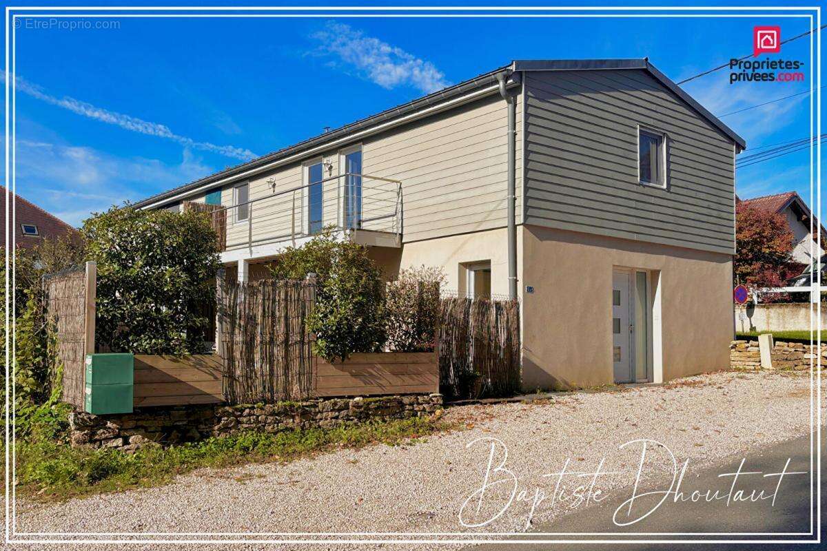 Maison à AUXON-DESSUS