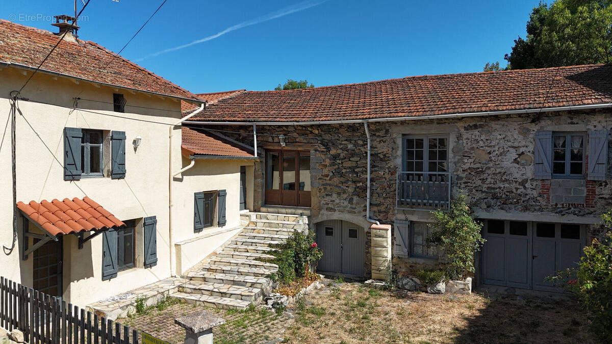 Maison à RETOURNAC