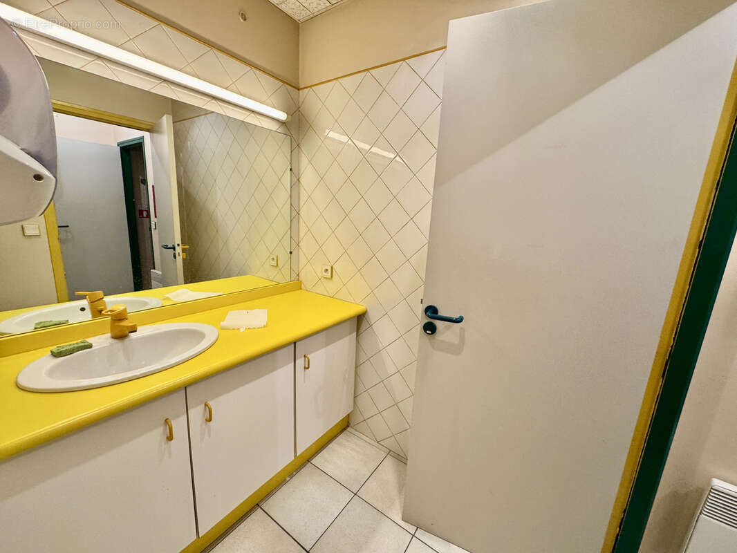 Appartement à LAUDUN-L&#039;ARDOISE