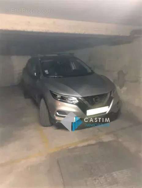 Parking à PARIS-14E