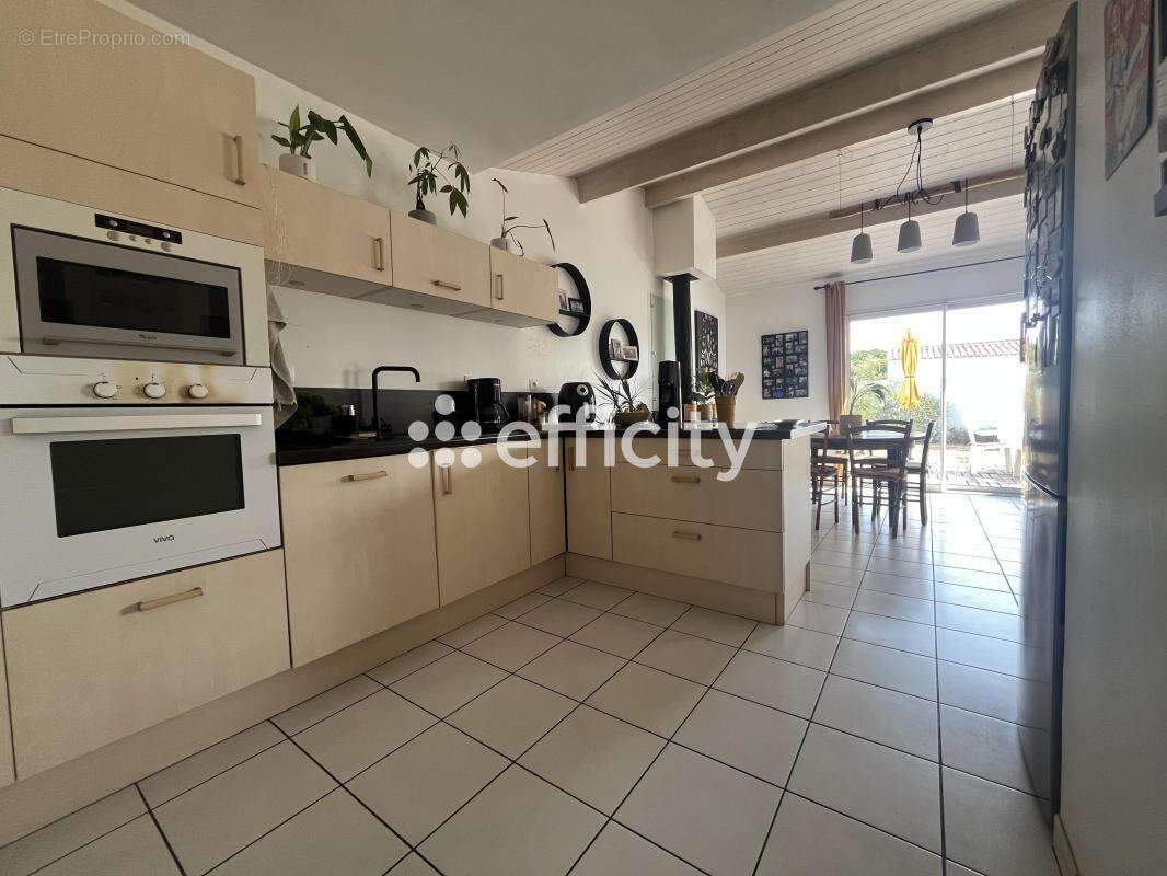 Maison 98 m² à Le Bois-Plage-En-Re  - photo 8