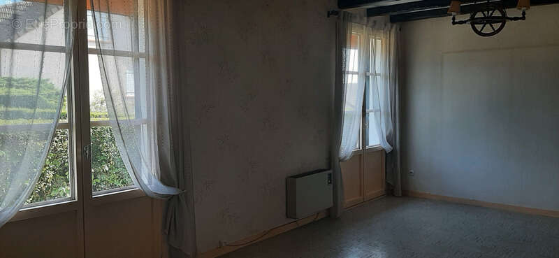Maison à GUEUGNON