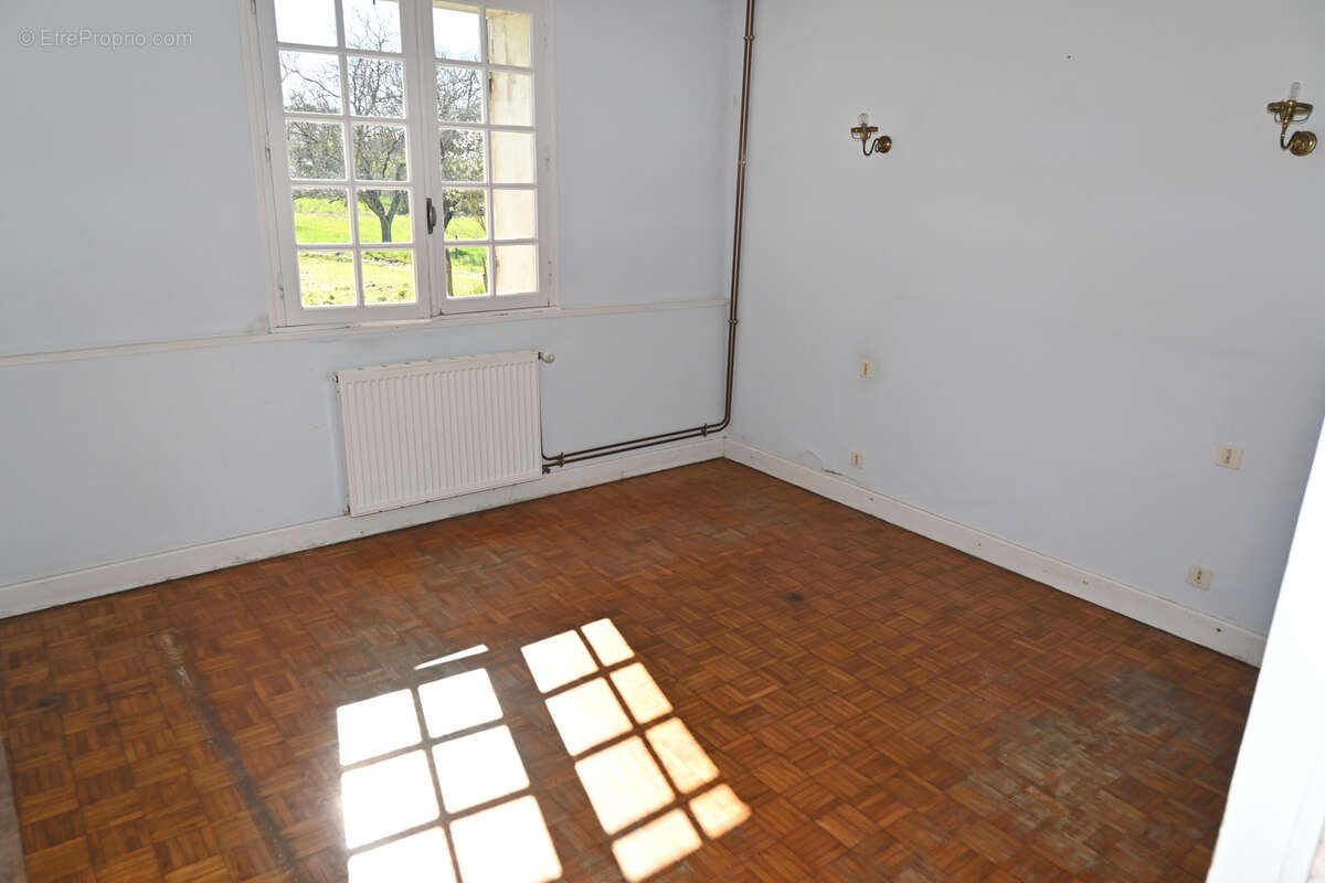 Maison à SAINT-PARDOUX-ISAAC