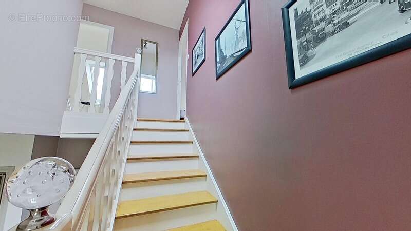 Maison à SAINT-MARTIN-DES-CHAMPS