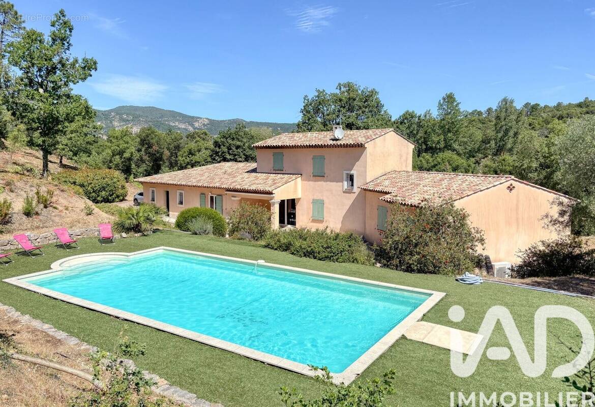 Photo 1 - Maison à PLAN-DE-LA-TOUR