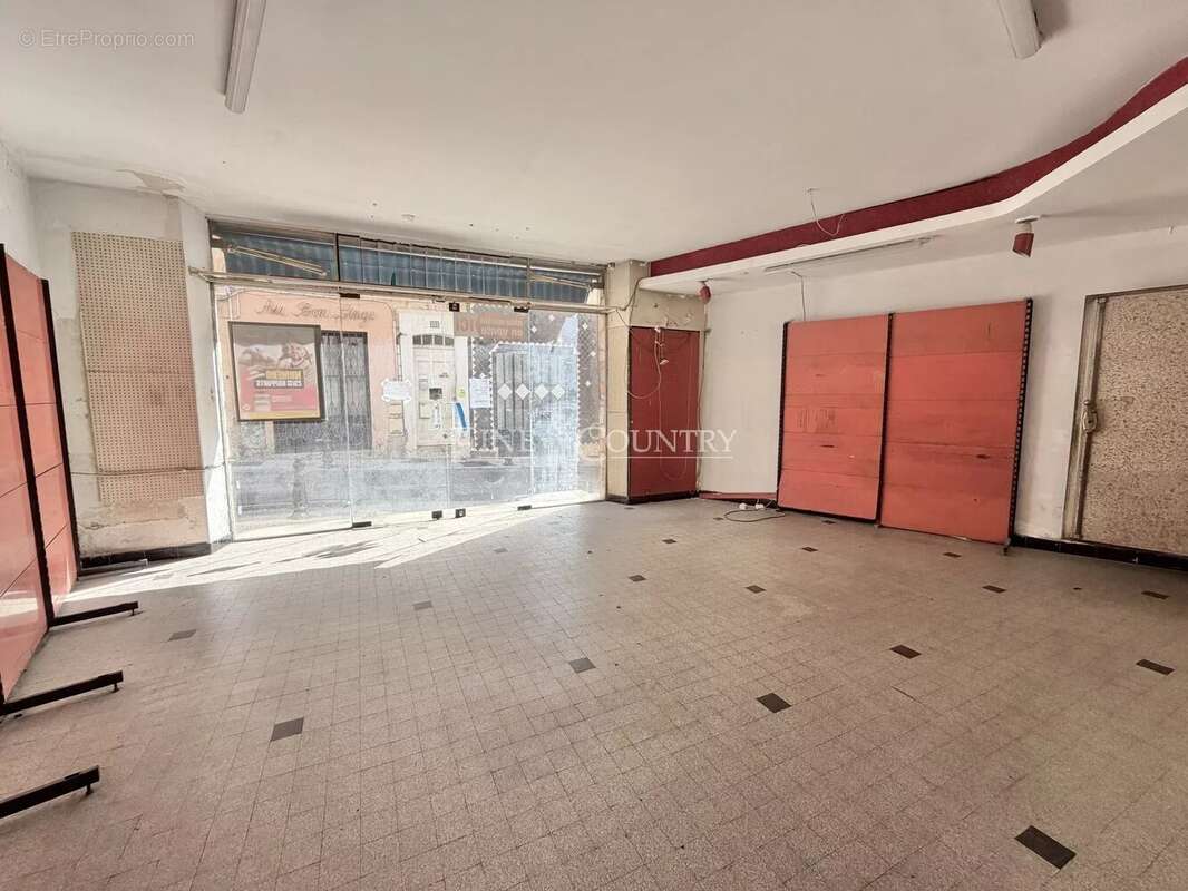 Vente immeuble à Le Cannet , à rénover. - photo 9