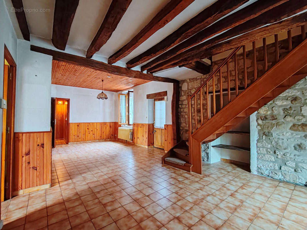 Maison à LA FERTE-MILON