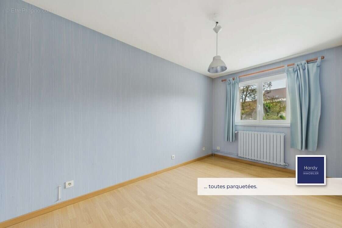 Maison à CONDECOURT