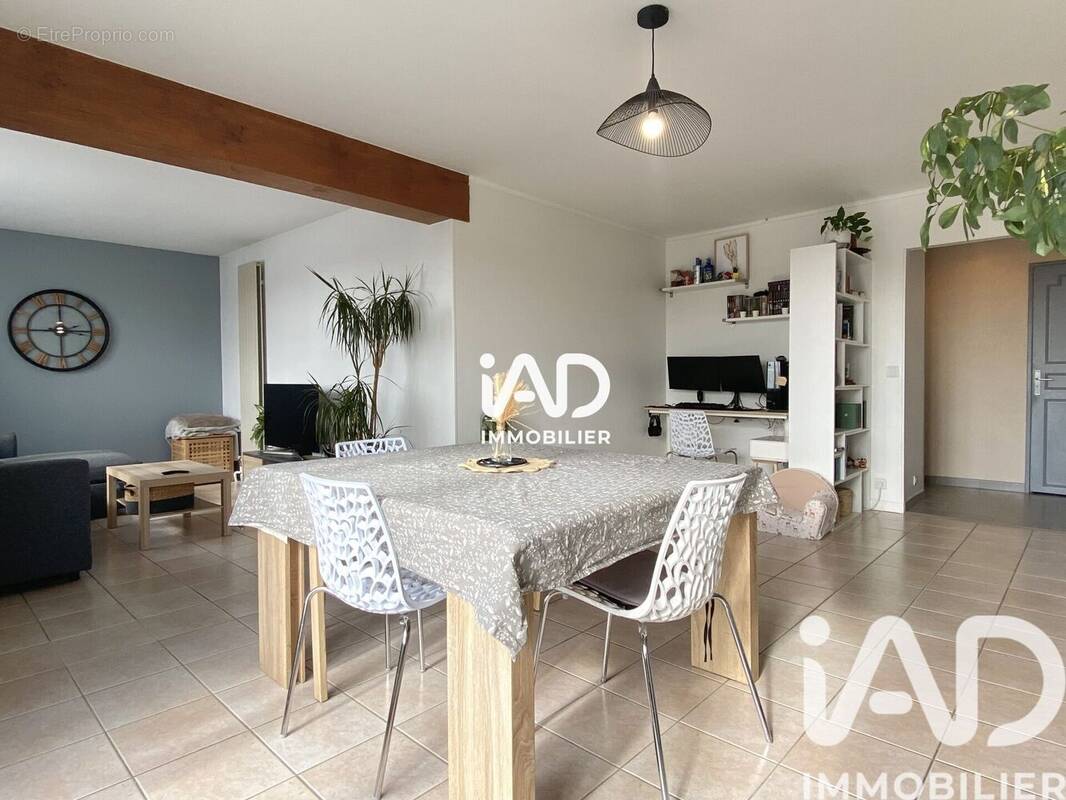 Photo 1 - Appartement à LIVRY-GARGAN
