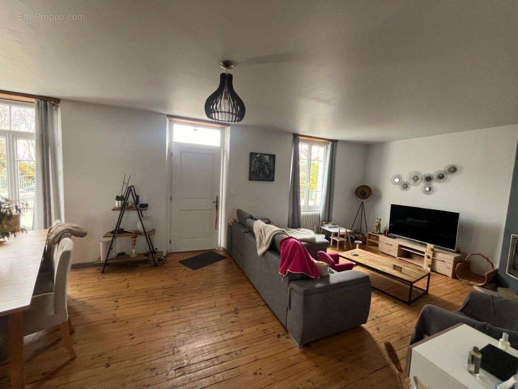 Maison à BIARS-SUR-CERE