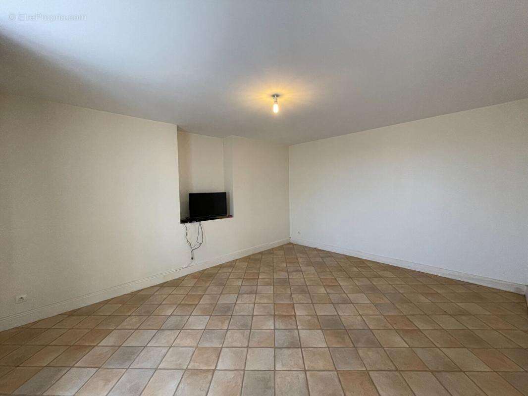 Corps de ferme  Bully avec une maison d'habitation de 107 m² rénovée - photo 10
