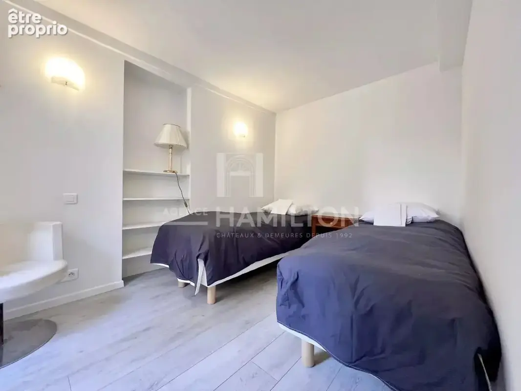 Boutique et appartement centre du village - photo 7