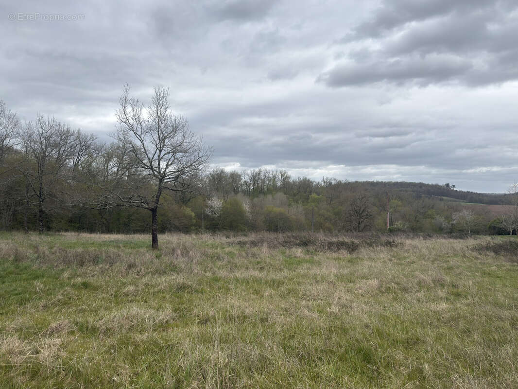 Terrain à HAUTEFORT