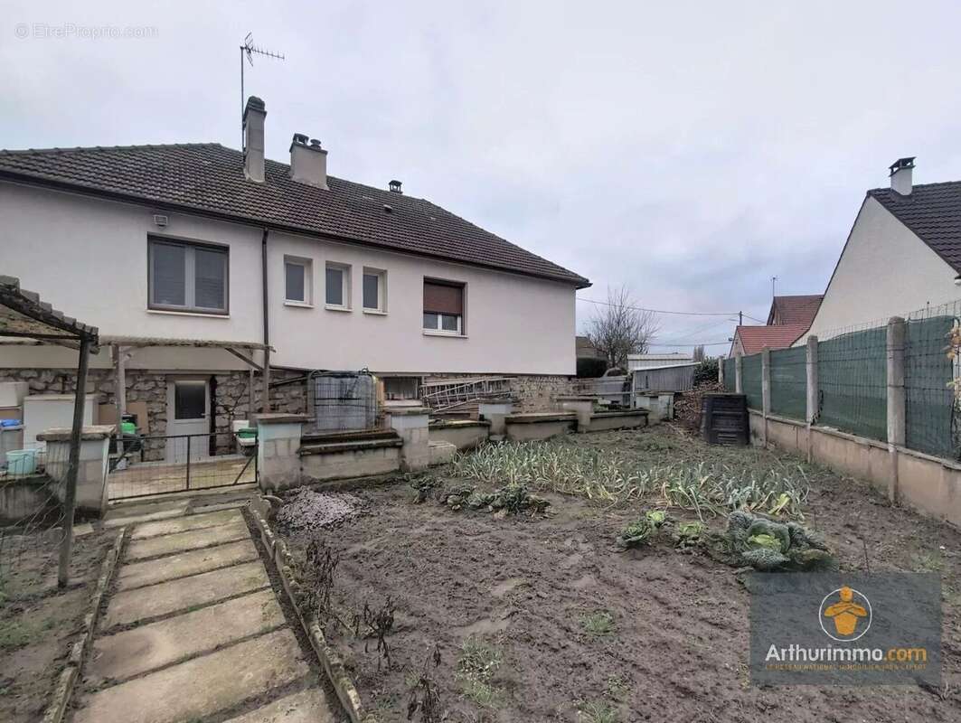 Maison à RIBECOURT-DRESLINCOURT