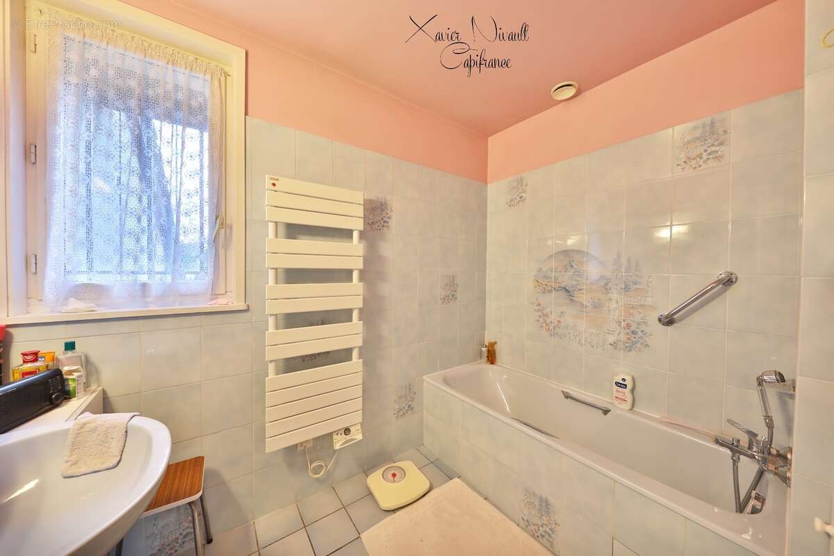 Maison à vendre 5 pièces proche de SAINT JEAN LE PRICHE (71) - photo 12
