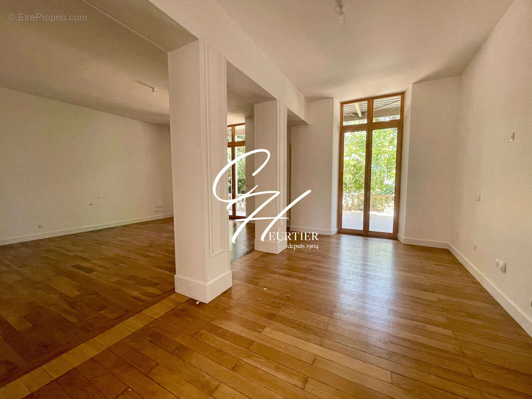 Appartement à LE PONT-DE-CLAIX