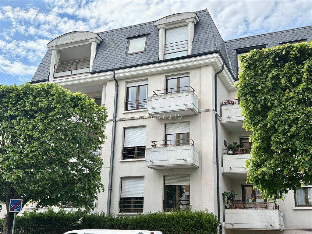 Appartement à ISSY-LES-MOULINEAUX