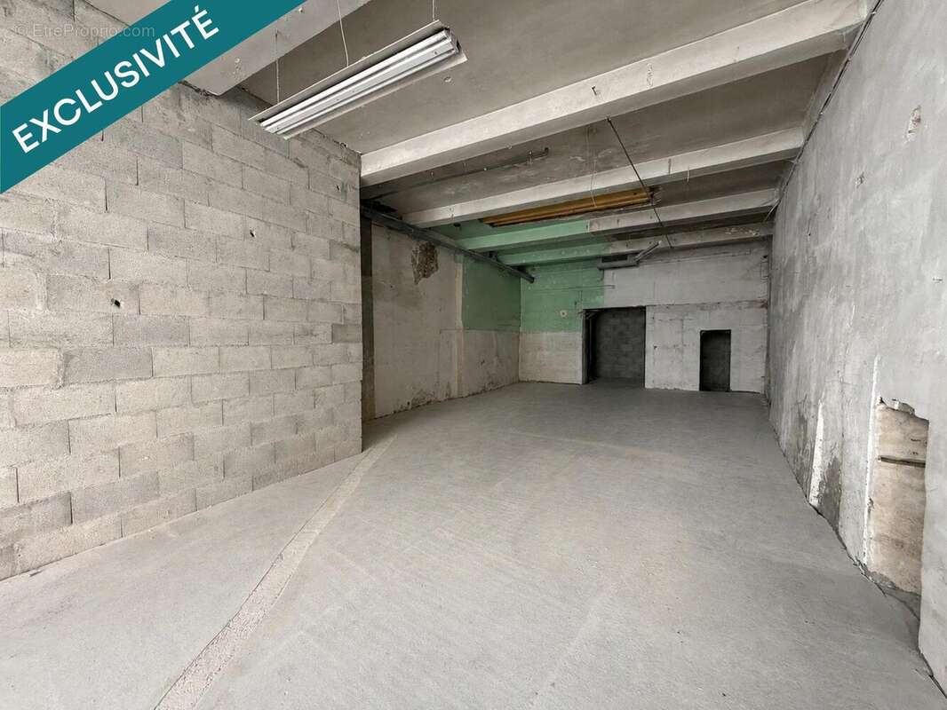 Commerce 109 m² à La Cote-Saint-Andre  - photo 2