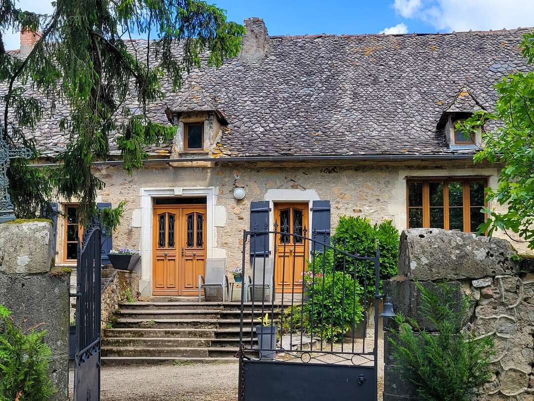 Maison à VILLEFRANCHE-DE-ROUERGUE