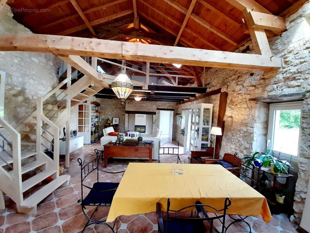 Maison à CASTILLONNES