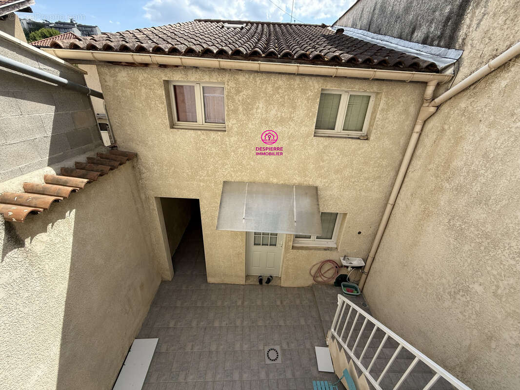 Immeuble - 4 appartements - - photo 3
