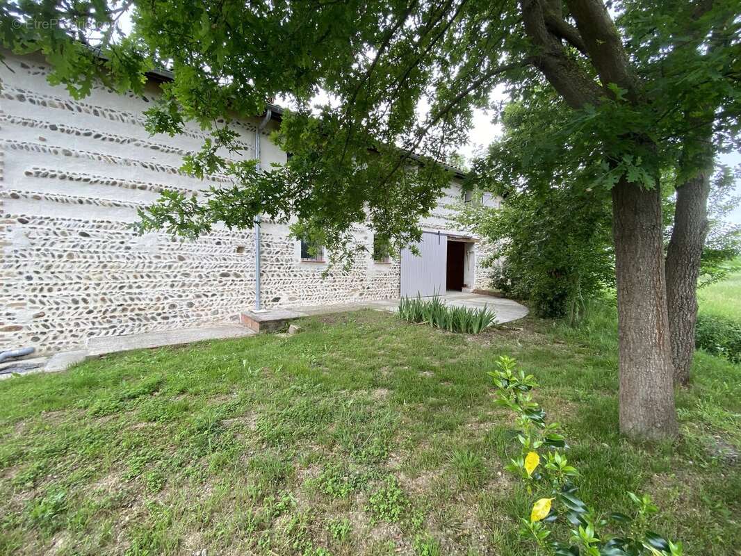 Maison à MONDAVEZAN