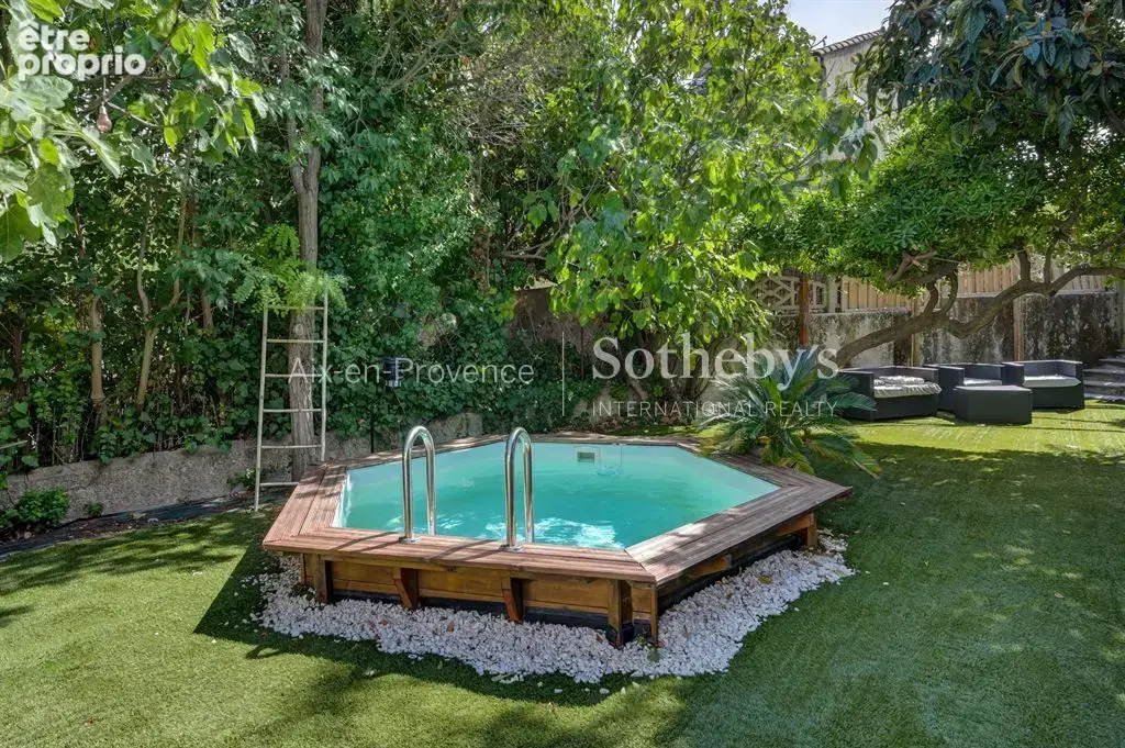 Bâtisse de caractère du XVIIIe siècle avec jardin et garage - photo 4