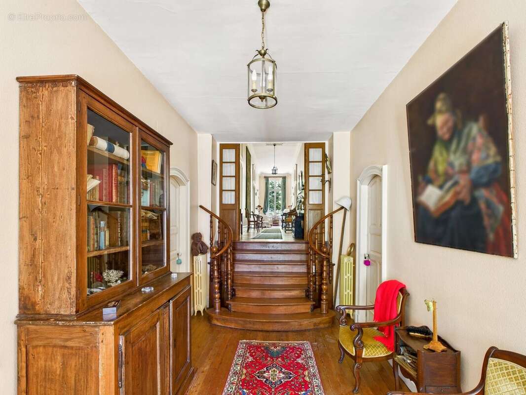 Domaine du XVIIe siècle avec gîtes, piscine et dépendances - photo 7